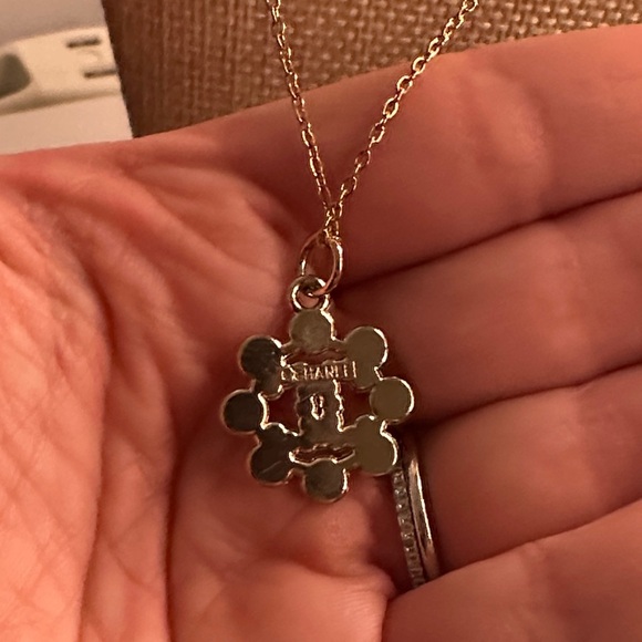 Chanel repurposed pendant necklace - Picture 8 of 8